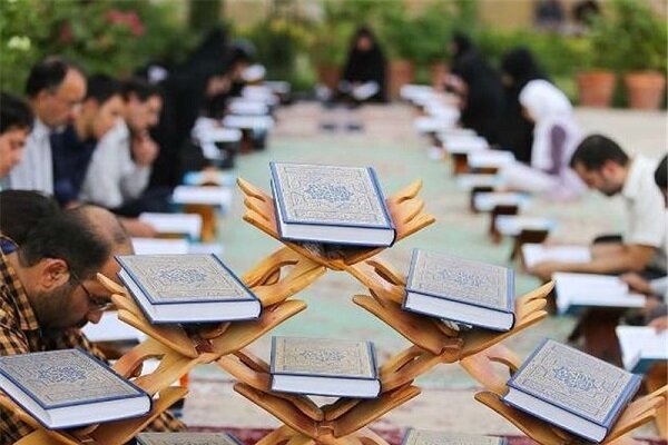 برگزاري 56  کرسي تلاوت نور همزمان با  مسابقات قرآني مدها متان در همدان